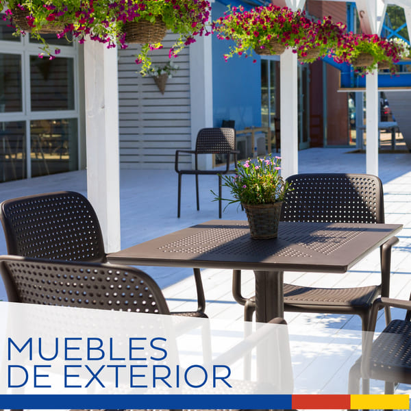 MUEBLES DE EXTERIOR